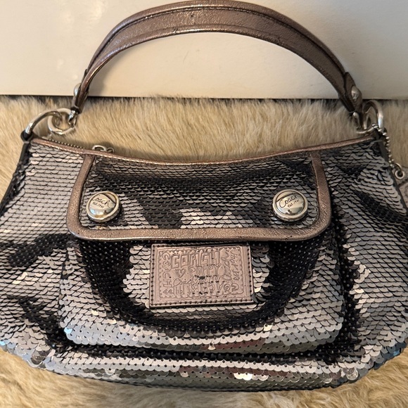 COACH Poppy Sequin Handbag silver - Picture 5 of 9